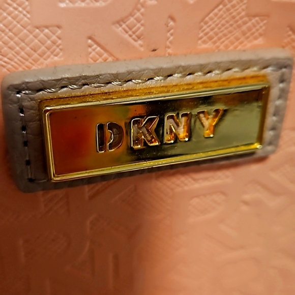 Dkny pink handbag - Picture 2 of 3